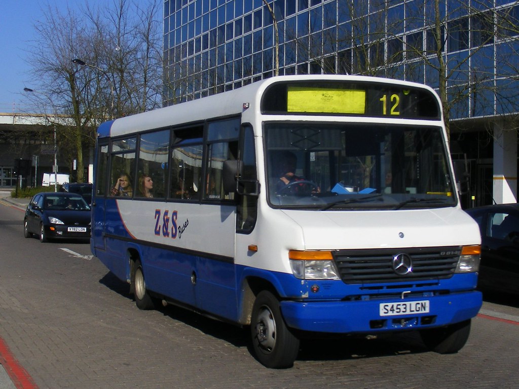 Z & S Buses . ( U. Zaman ) . Aylesbury , Buckinghamshire .… Flickr
