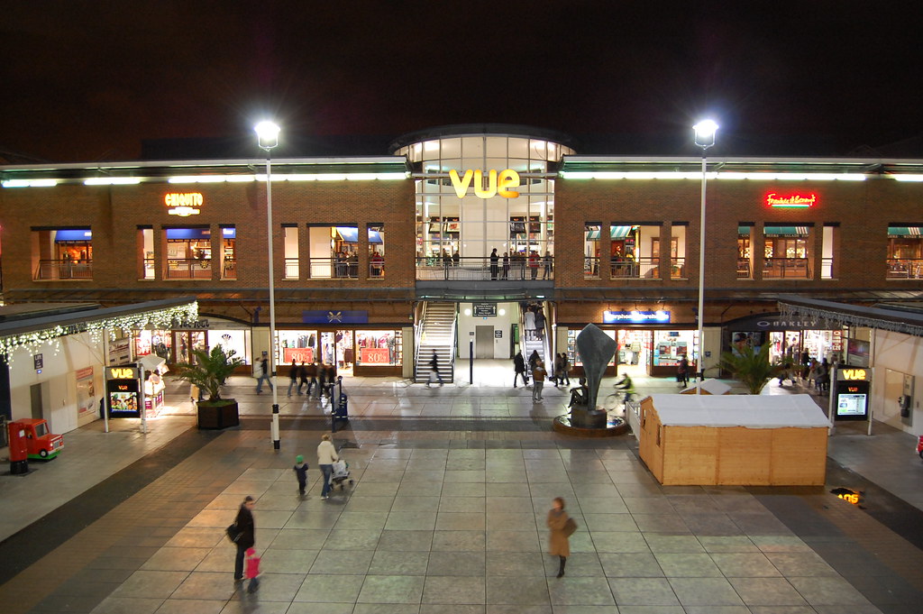 Portsmouth at night This is the Vue Cinema at Gunwharf Qua… Flickr