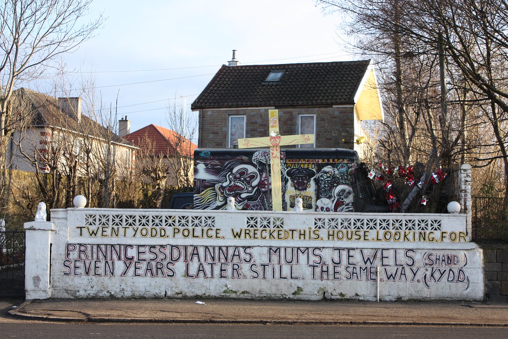 Protest house, Glasgow, Scotland The writing (with spellin… Flickr