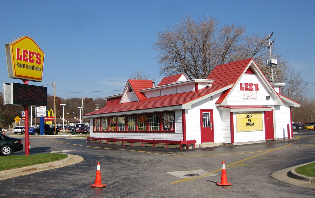 Lee's Chicken Lee Famous Recipe Chicken is a national chai… Flickr