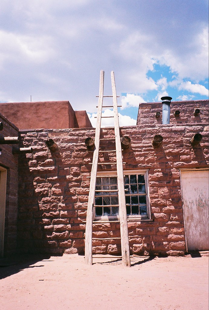 Zuni Ceremonial Plaza Traditional kiva ladder in the cerem… Flickr