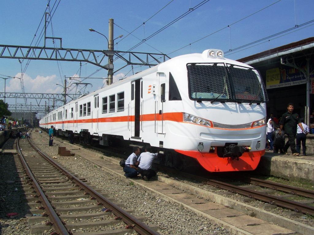 KRL Rheostatic New Image di Stasiun Bogor a photo on Flickriver