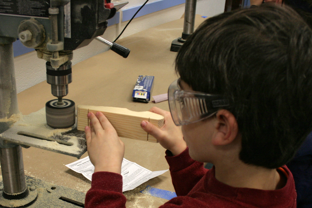 Pinewood Derby sanding Scenes from the pinewood… Flickr