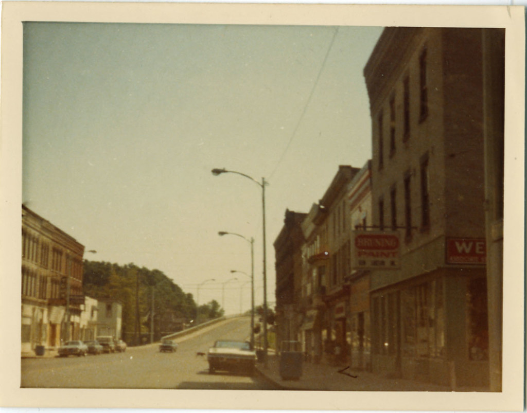 P20100426_073 Glasgow St. Clyde NY csplib Flickr