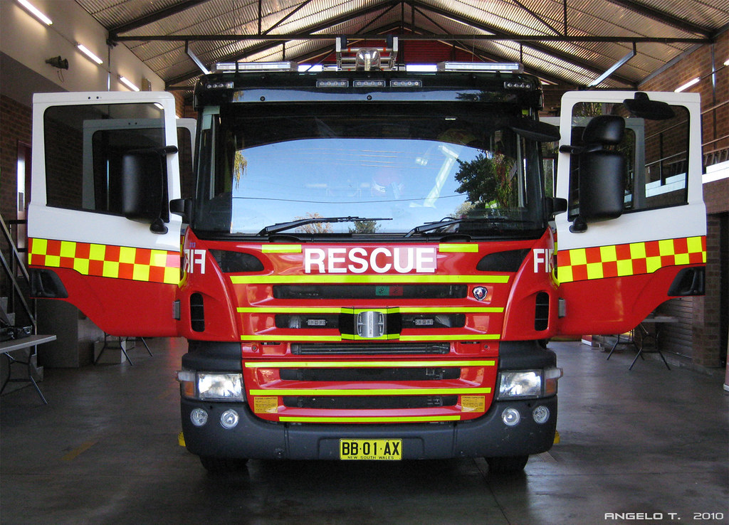 NSW Fire Brigades Queanbeyan 428 Scania pumper ats_500 Flickr