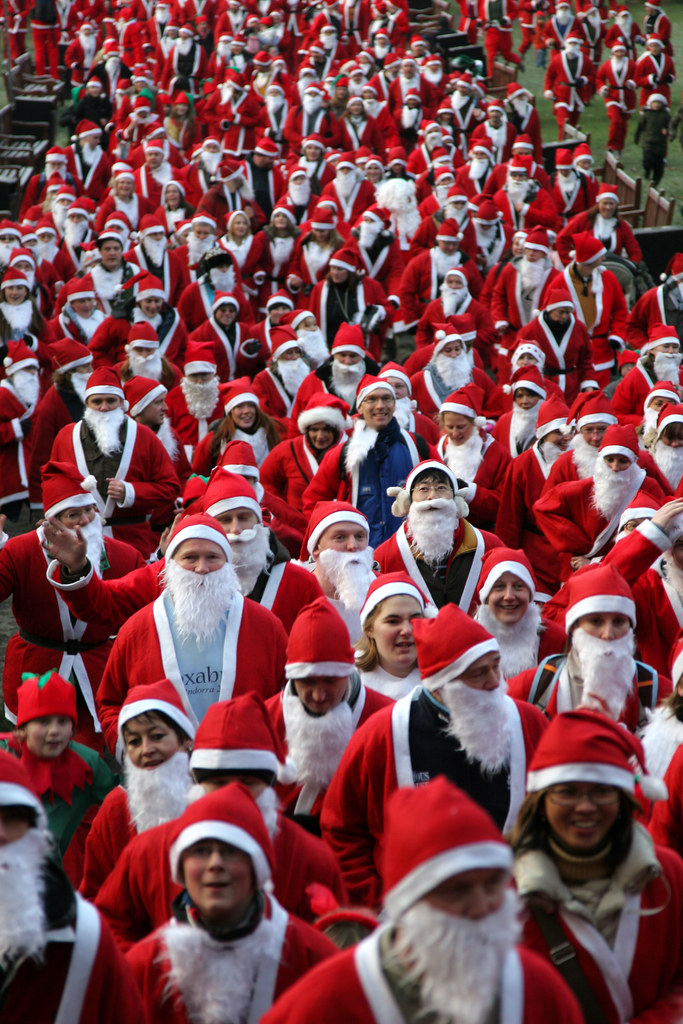 Edinburgh christmas. Santa run.Princes street gardens. boneytongue