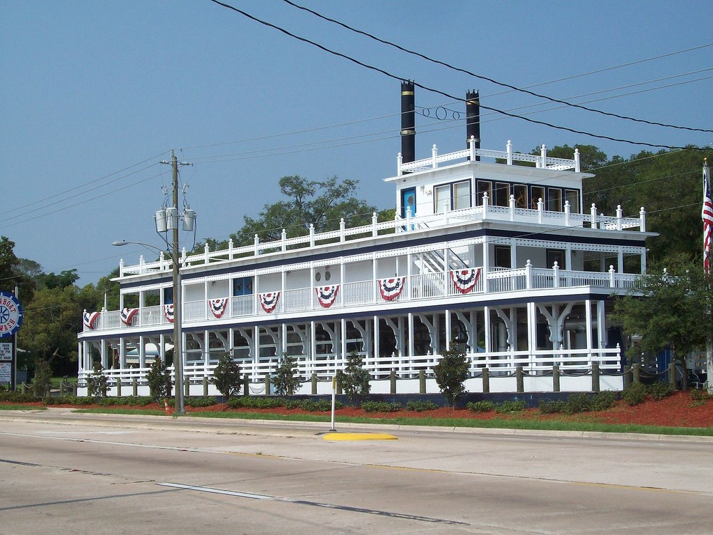 Riverboat Car Wash Believe it or not this is an open air c… Flickr