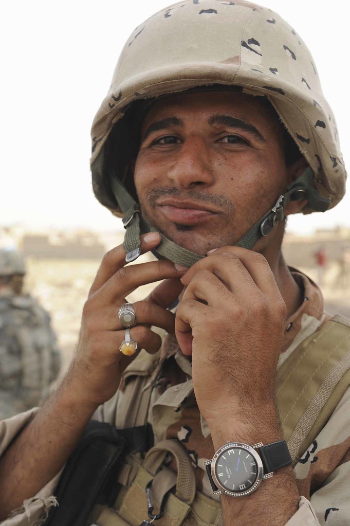 Making Adjustments An Iraqi Soldier with 2nd Company, 43rd… Flickr