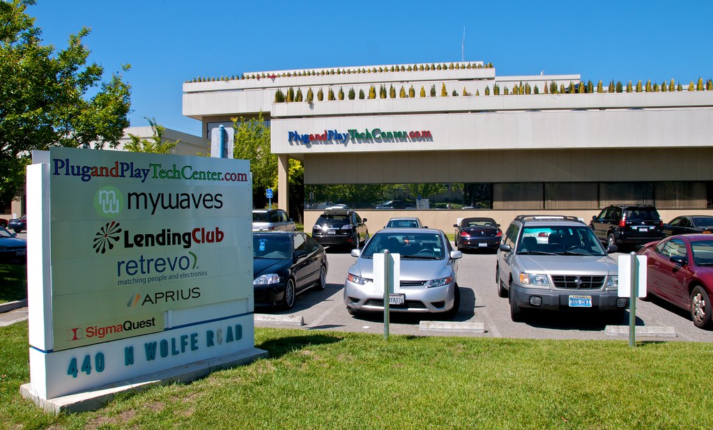 Plug and Play Tech Center Información sobre derechos www.… Flickr