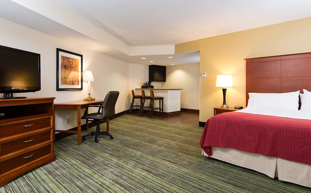 King Suite at the Holiday Inn Wilmington Experience a king… Flickr