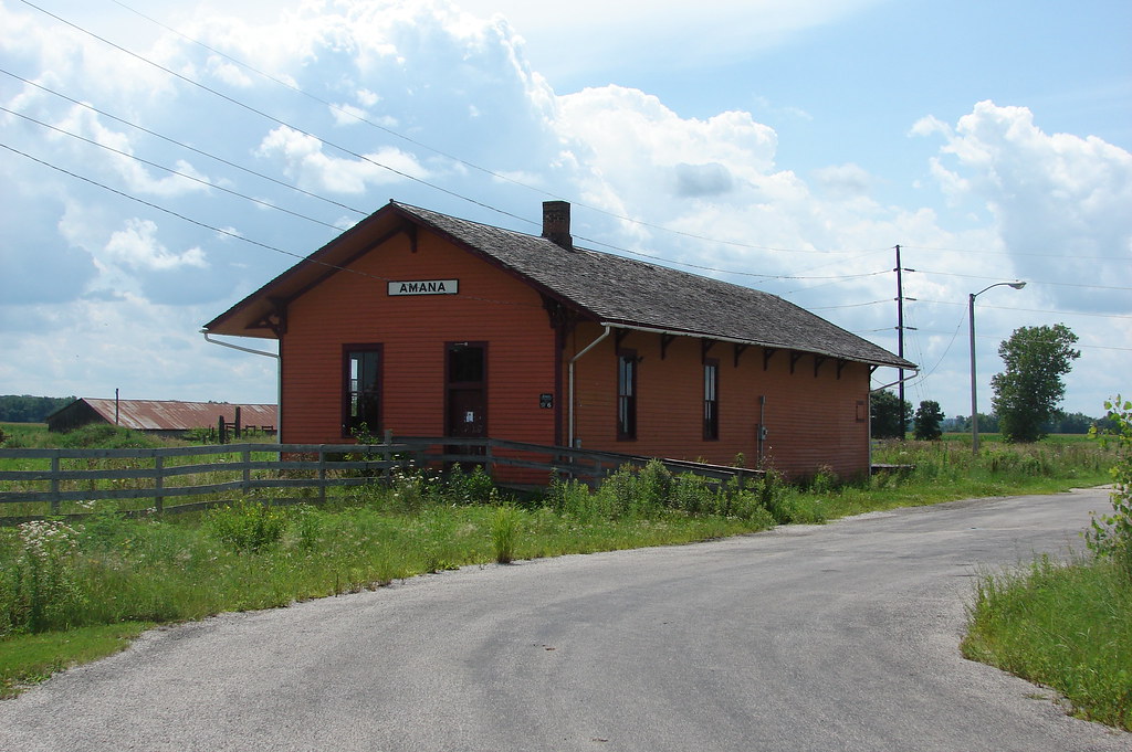 Amana,IA depot This picturesque railroad depot at Amana,IA… Flickr