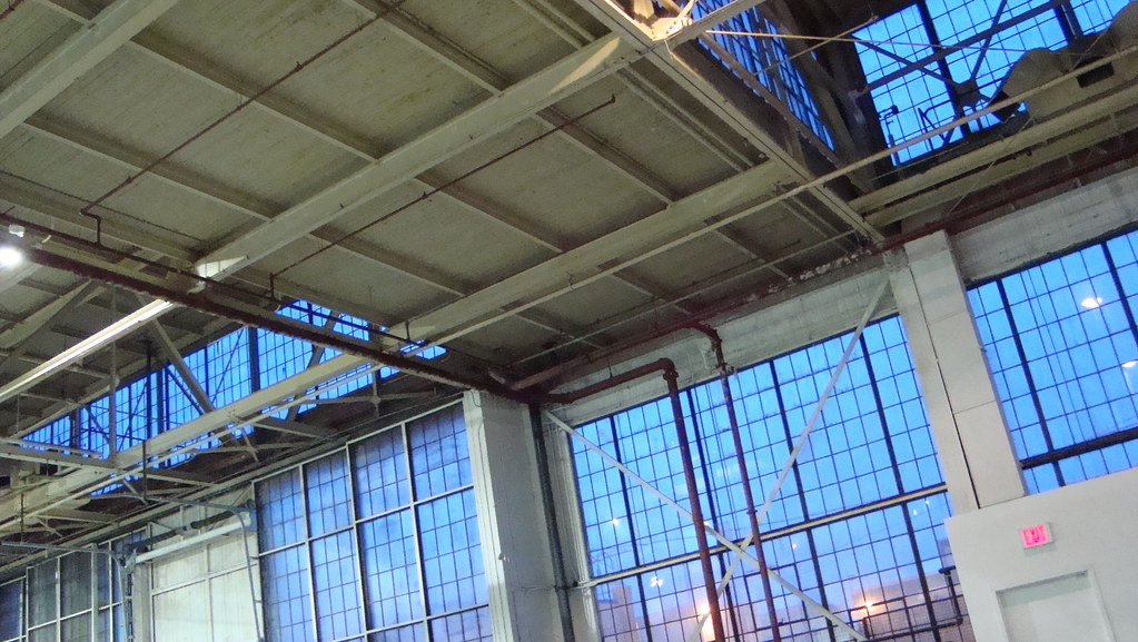 Downsview Park Cool old hangers in Downsview Park for spor… Flickr
