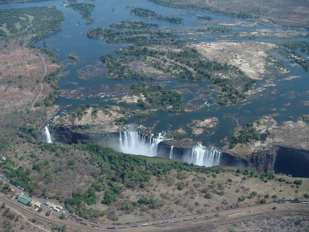 Victoria falls from a helicopter The Victoria Falls or Mos… Flickr
