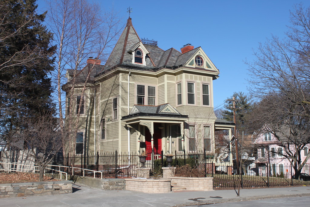 73 Mansion Street The house at 73 Mansion Street is an 189… Flickr