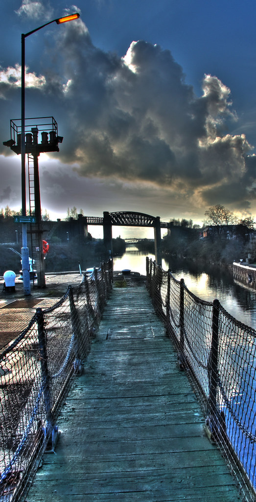 Latchford Locks a photo on Flickriver