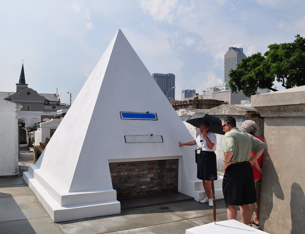 Nicolas Cage tomb Our tour guide shows us the tomb that Ni… Flickr
