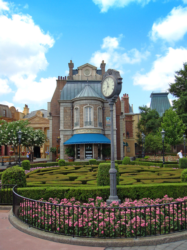 French Village. 2010. gmundo Flickr