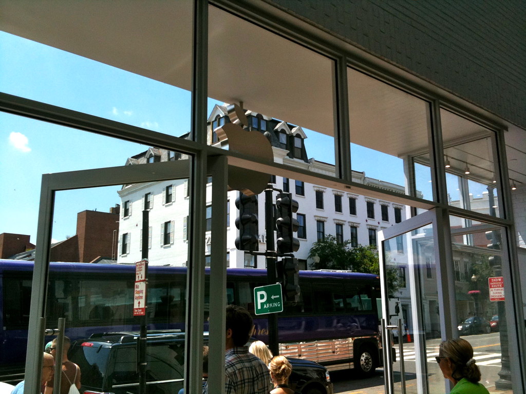 Flickriver Photoset 'Apple Store, by blakespot