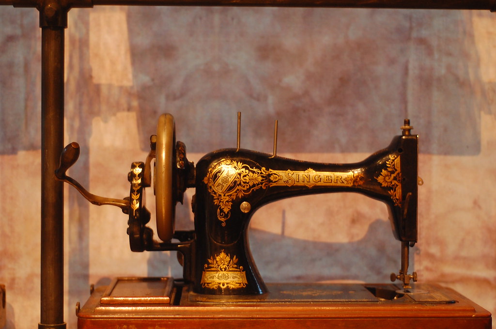 Vintage Sewing Machine All Saints Manchester Singer Sewing… Flickr