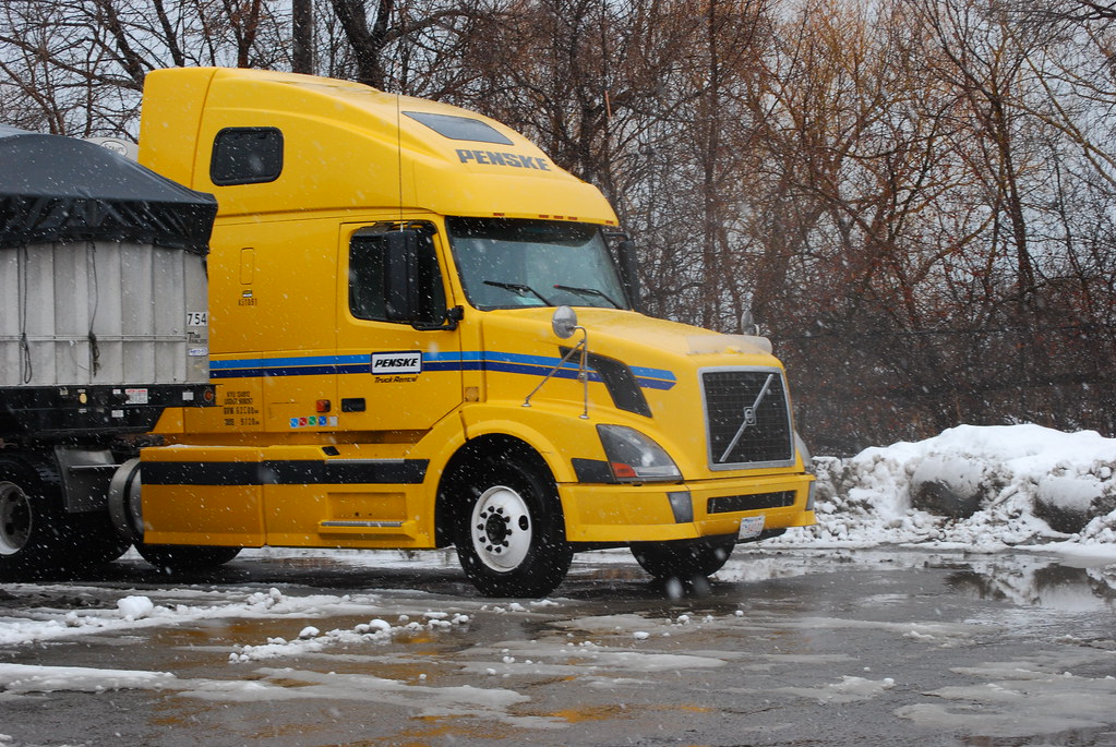 fifth wheel truck stop Uploaded with the Flock Browser Flickr