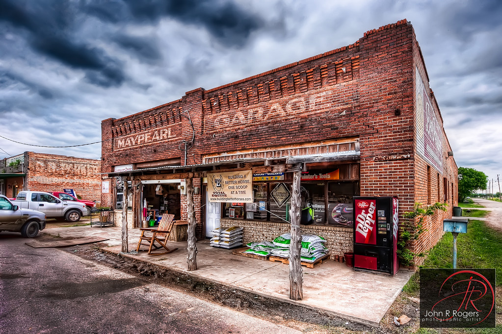 Maypearl Garage Since you are here, please, make a comment… Flickr