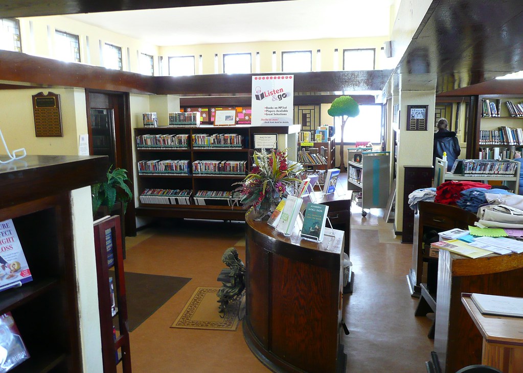 Anna, IL Stinson Public Library circulation desk The Stins… Flickr