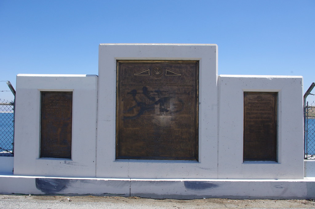 Lake Mathews Monument for Mathews Dam along La Sierra Aven… Flickr