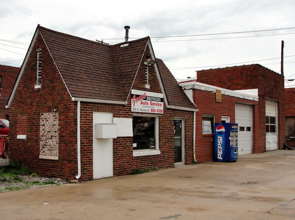 Old gas station, Kirksville, Missouri Lights in my hometown Flickr