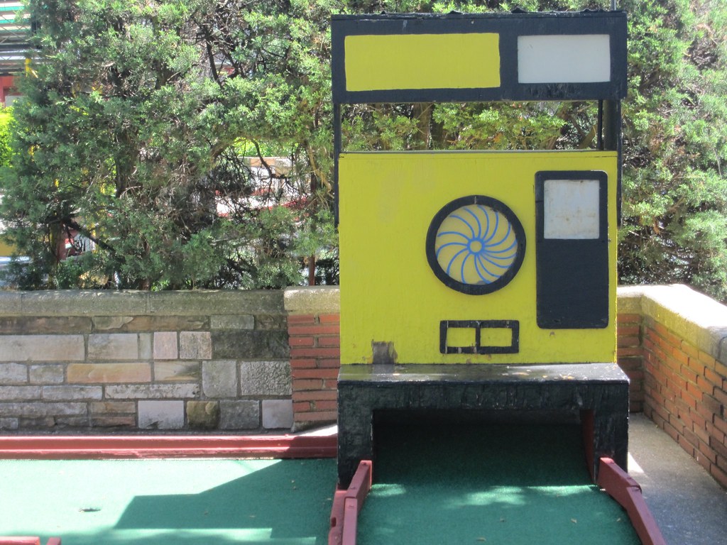 Hole 12, Rube Goldberg Machine Bunny Hutch MiniGolf, Co… Flickr