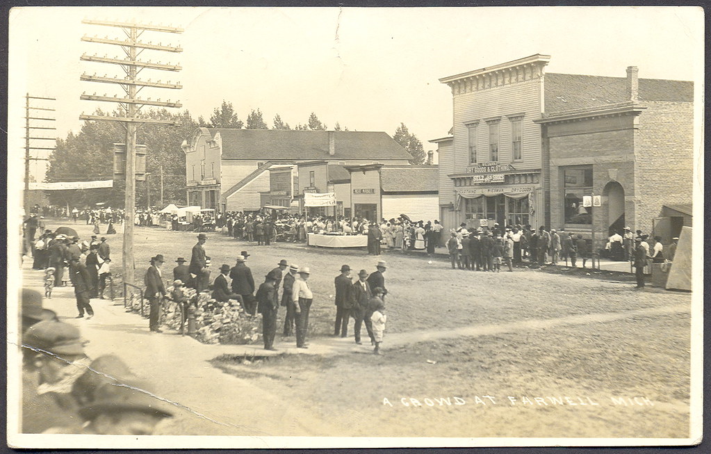 Farwell MI Wonderful Village Businesses View and Crowd wai… Flickr