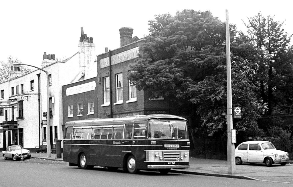 Rickards, London W2 AYV94B 1964 Dodge S307 Strachans C42F… Flickr