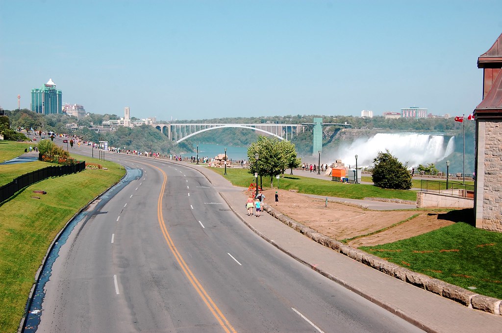 Niagara Falls Street view Niagara Falls Ontario Canada S… Flickr