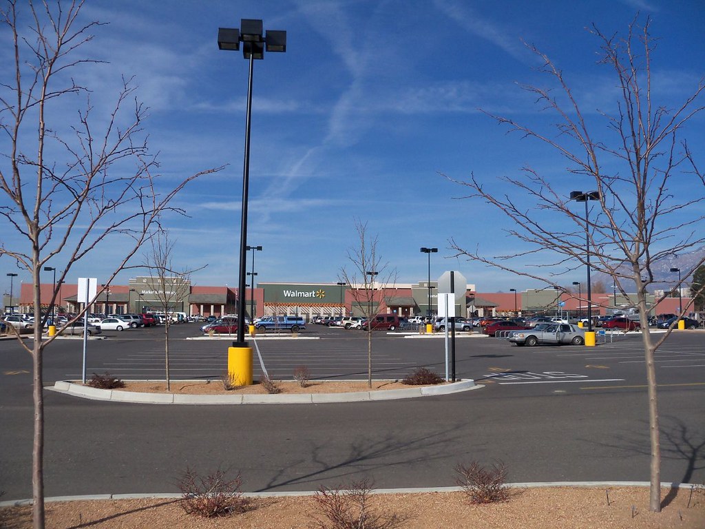 Newer WalMart Supercenter, in Albuquerque, New Mexico. Flickr