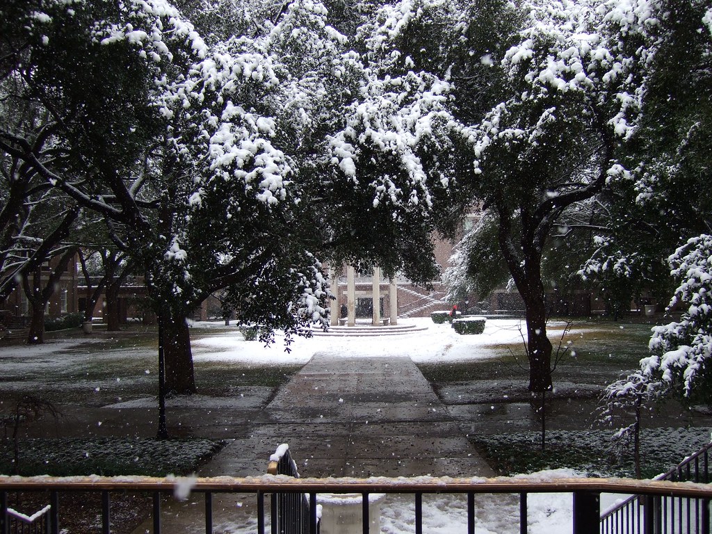 SMU Law School Quadrangle jt.davis Flickr