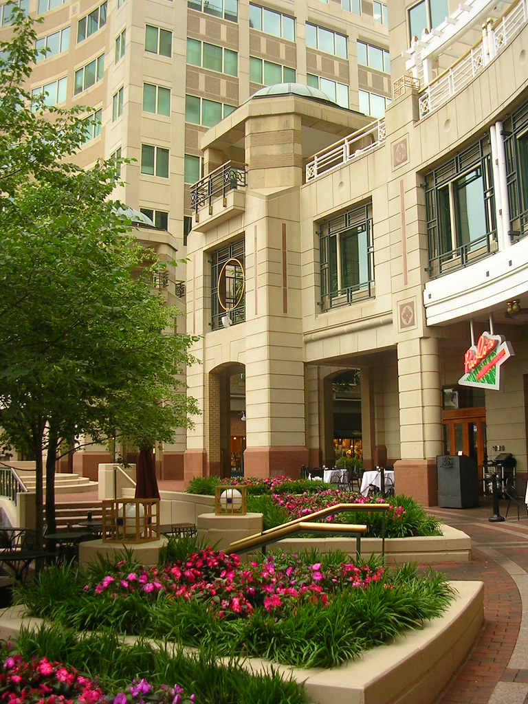 Reston Town Center Dining and shopping areas in the Reston… Flickr