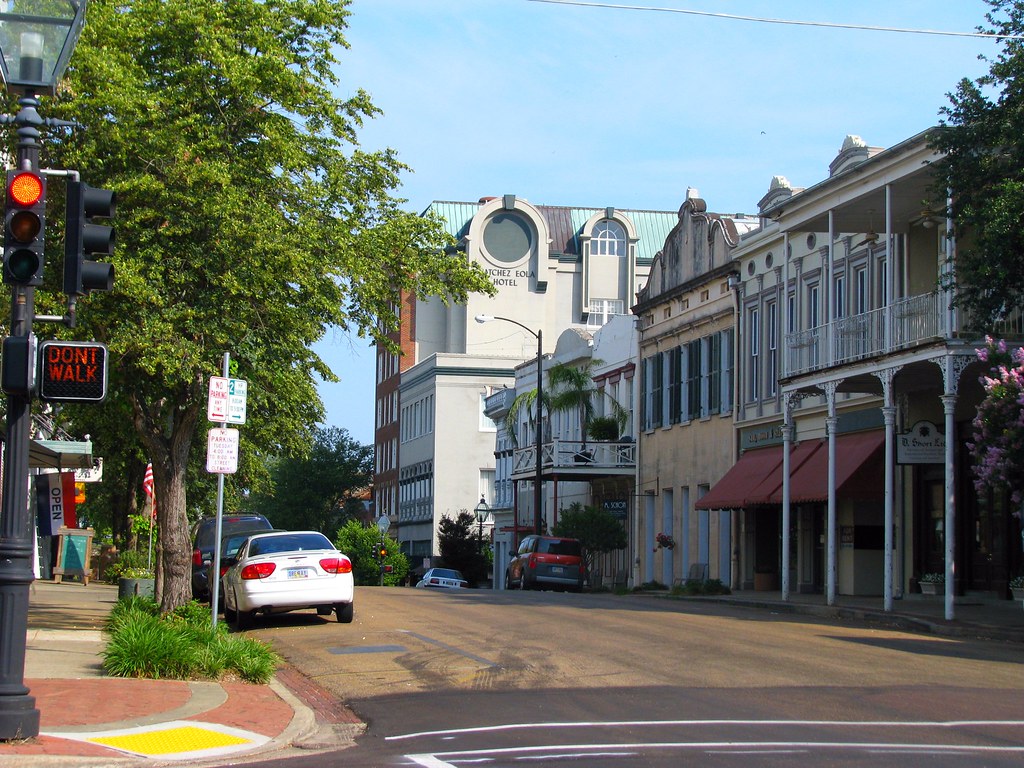 Main Street in Natchez, Mississippi Natchez, Mississippi i… Flickr