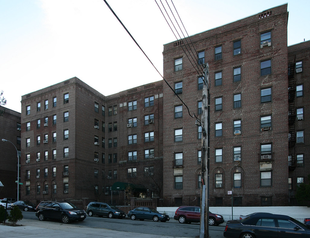 Thomas Edison Apartments, 7666 Austin St, Forest Hills, N… Flickr