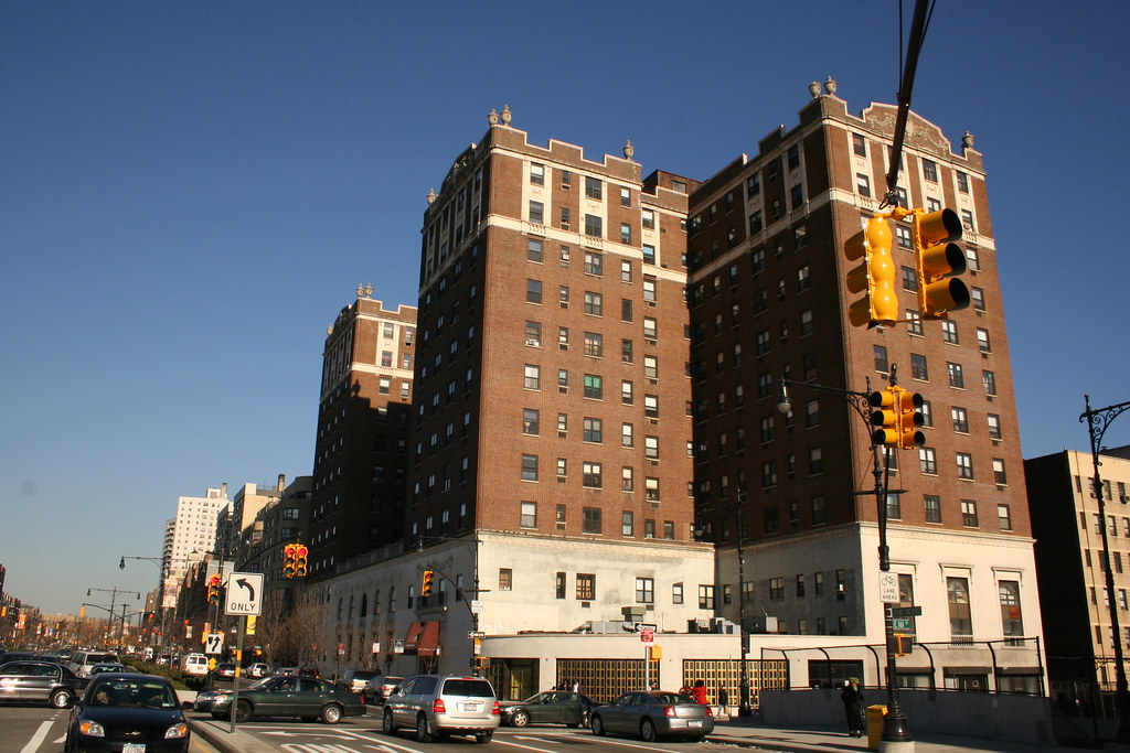 Concourse Plaza Hotel, 900 Grand Concourse Concourse Villa… Flickr