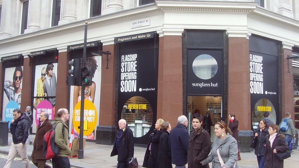 Sunglass Hut on Oxford Street opp New Bond Street Sunglass… Flickr