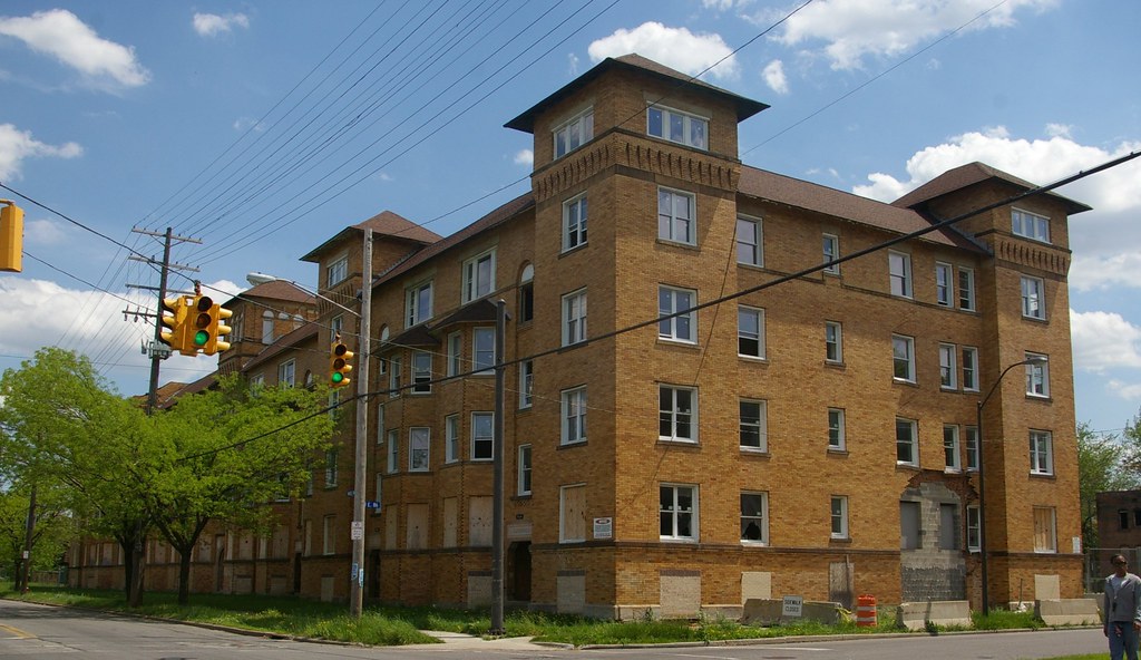 Alhambra apartment building 8602 Wade Park Avenue, Clevela… Flickr