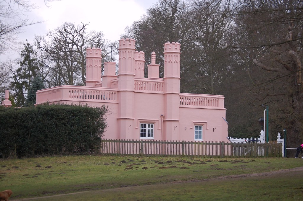 Blacknest Gatehouse, Windsor Great Park Big and Pink, and … Flickr
