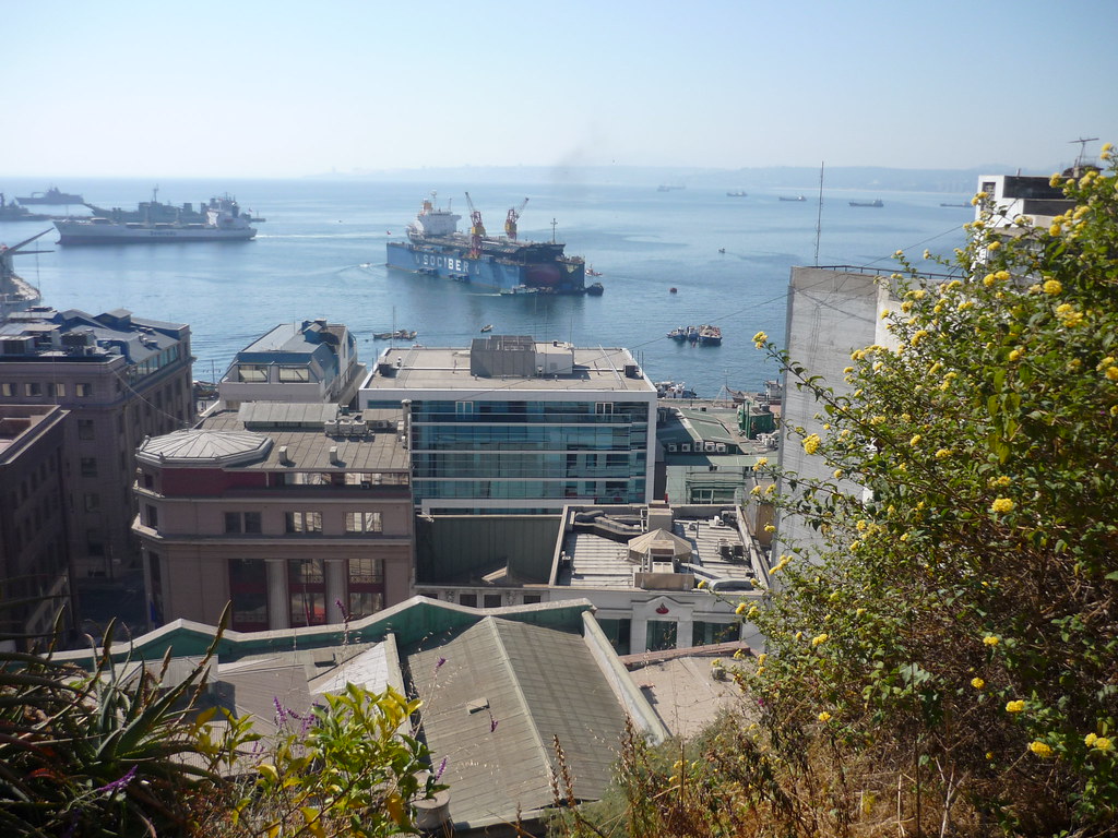 Valparaíso, Chile una vista desde el cerro Una ciudad pin… Flickr