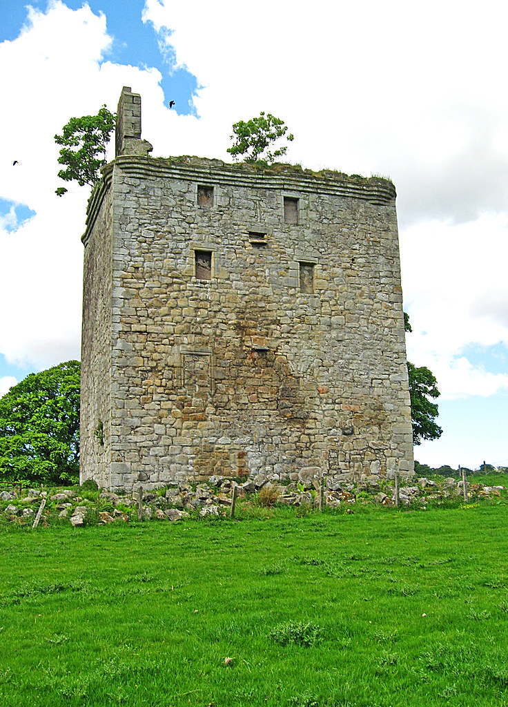 10052608 Barr Castle Lochwinnoch Built in the 17th Century… Flickr
