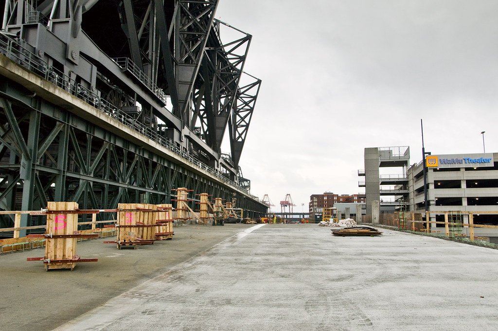 SR 519 On top of the Royal Brougham Way Bridge From the … Flickr