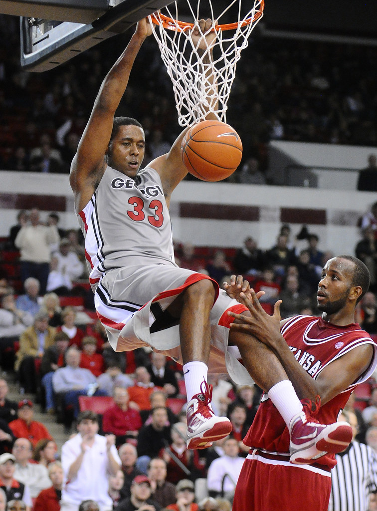 Arkansas Basketball Trey Thompkins dunks… Flickr