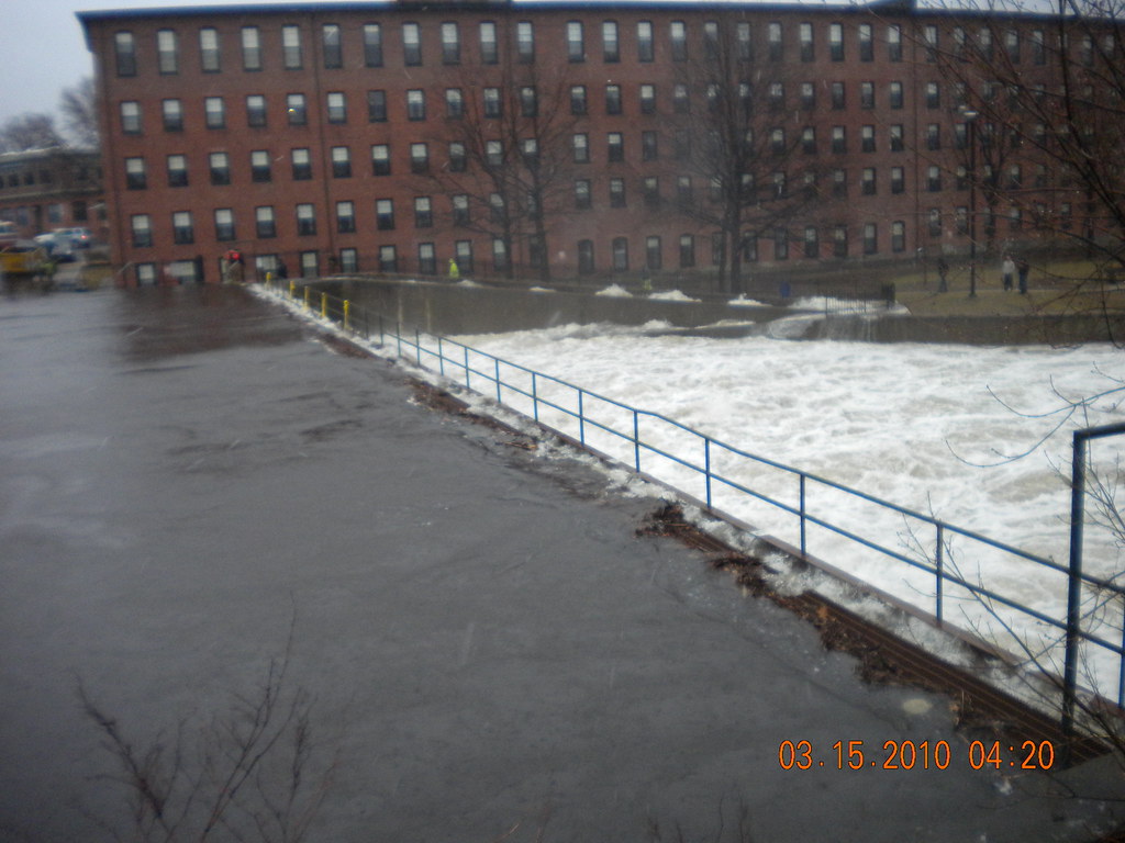 Moody Street Dam, Charles River Flooding The Dam along the… Flickr