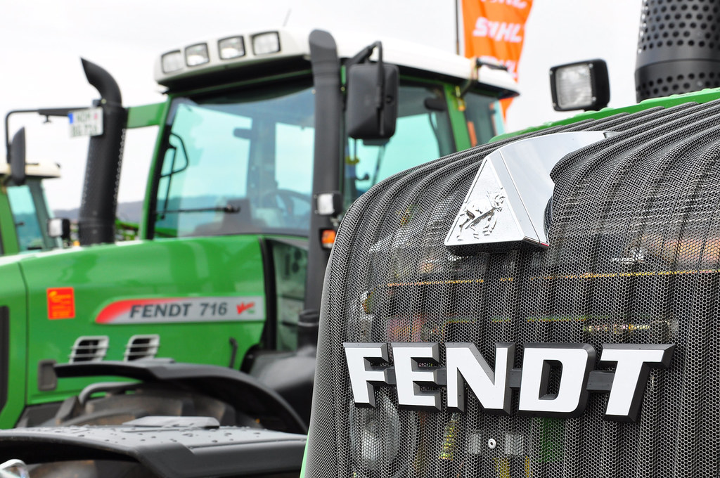 Fendt ! Logo da marca Fendt em trator Fendt vario 820. Mathias