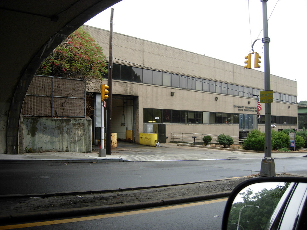 DSNY Queens 11 Garage Facility New York City Department of… Flickr