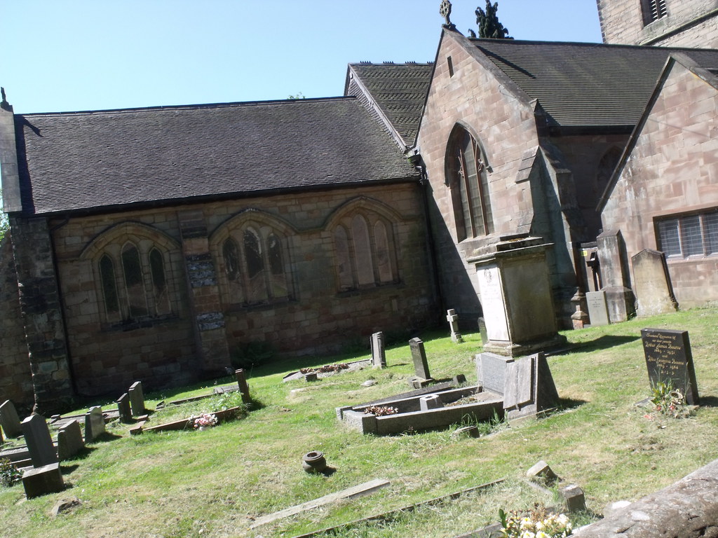 Church of St Laurence, Northfield church yard This is th… Flickr