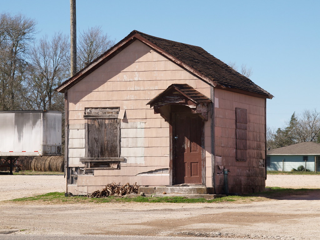 Flatonia Texas Old small town 2010 Buildings Roads Signs P… Flickr